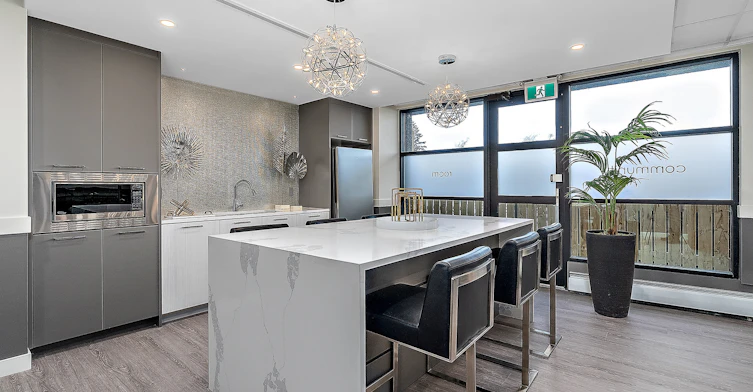 155 Royal Road, Edmonton, AB, T6J 2E9 - 17