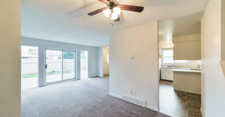 122 St. & Whitemud Freeway, Edmonton, AB, T6J 2E4 - 5