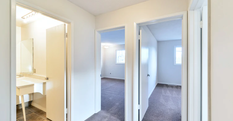 122 St. & Whitemud Freeway, Edmonton, AB, T6J 2E4 - 7