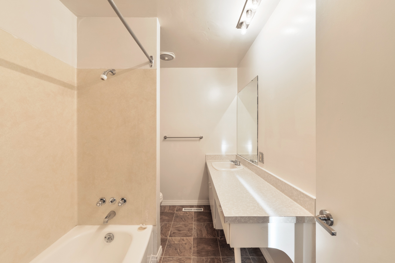 122 St. & Whitemud Freeway, Edmonton, AB, T6J 2E4 - 8