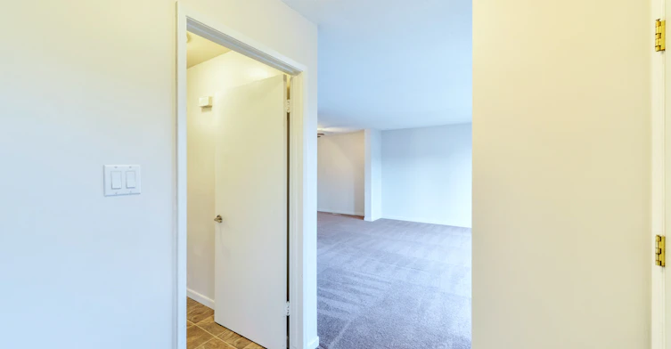 122 St. & Whitemud Freeway, Edmonton, AB, T6J 2E4 - 2