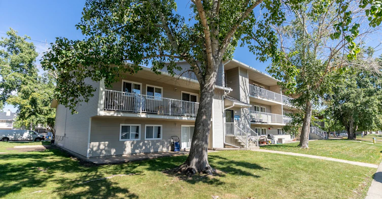 17104 75 Avenue, Edmonton, AB, T5T 2R4 - 9