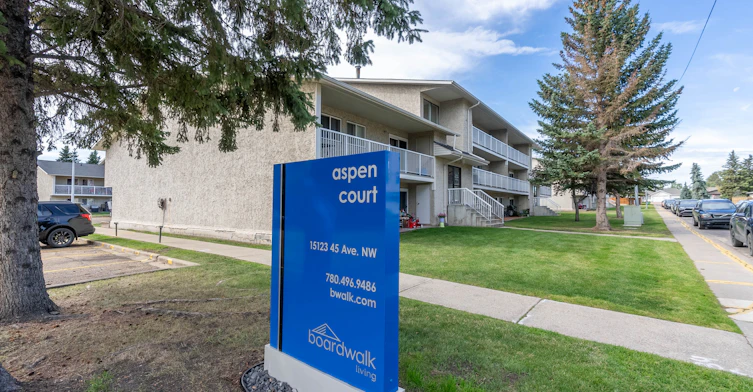 15123 45 Avenue NW, Edmonton, AB, T6H 5K8 - 5