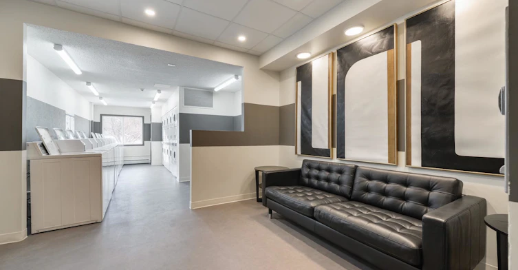 10615 47 Avenue NW, Edmonton, AB, T6H 0B2 - 10