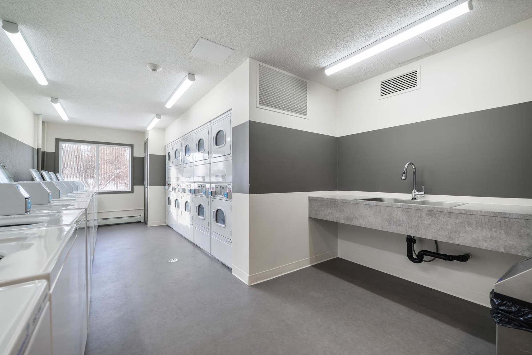 10615 47 Avenue NW, Edmonton, AB, T6H 0B2 - 11