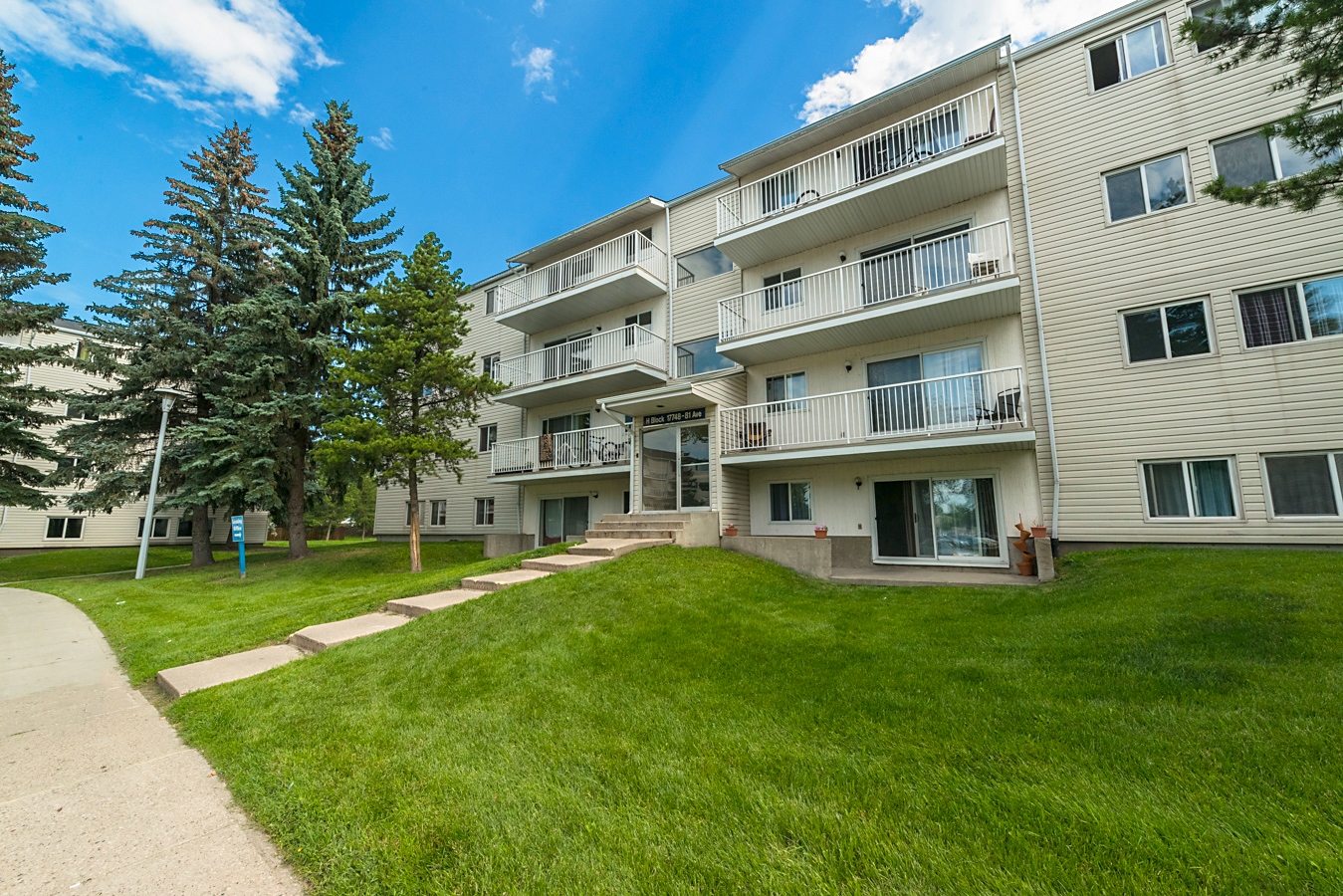 17738 81 Avenue NW, Edmonton, AB, T5T 1M1 - 8