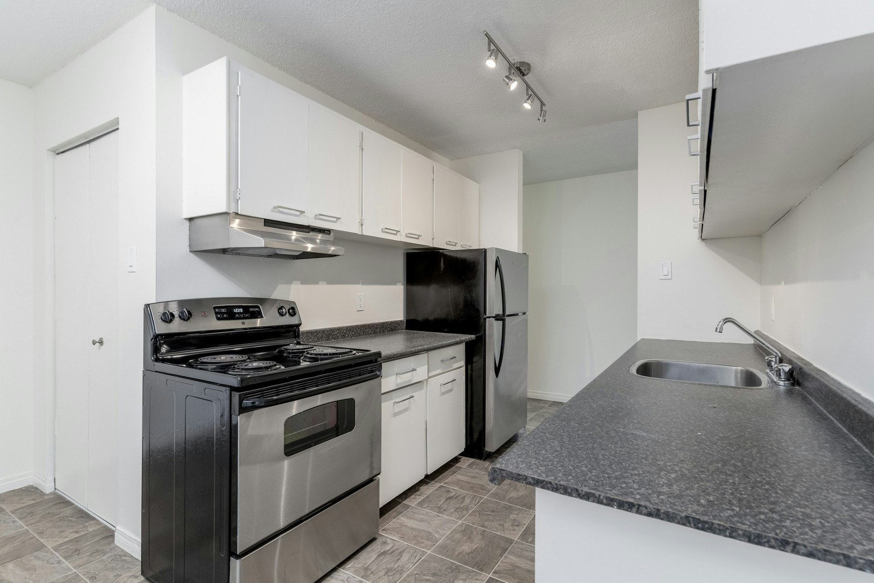 14503 77 Street NW, Edmonton, AB, T5C 1E7 - 3