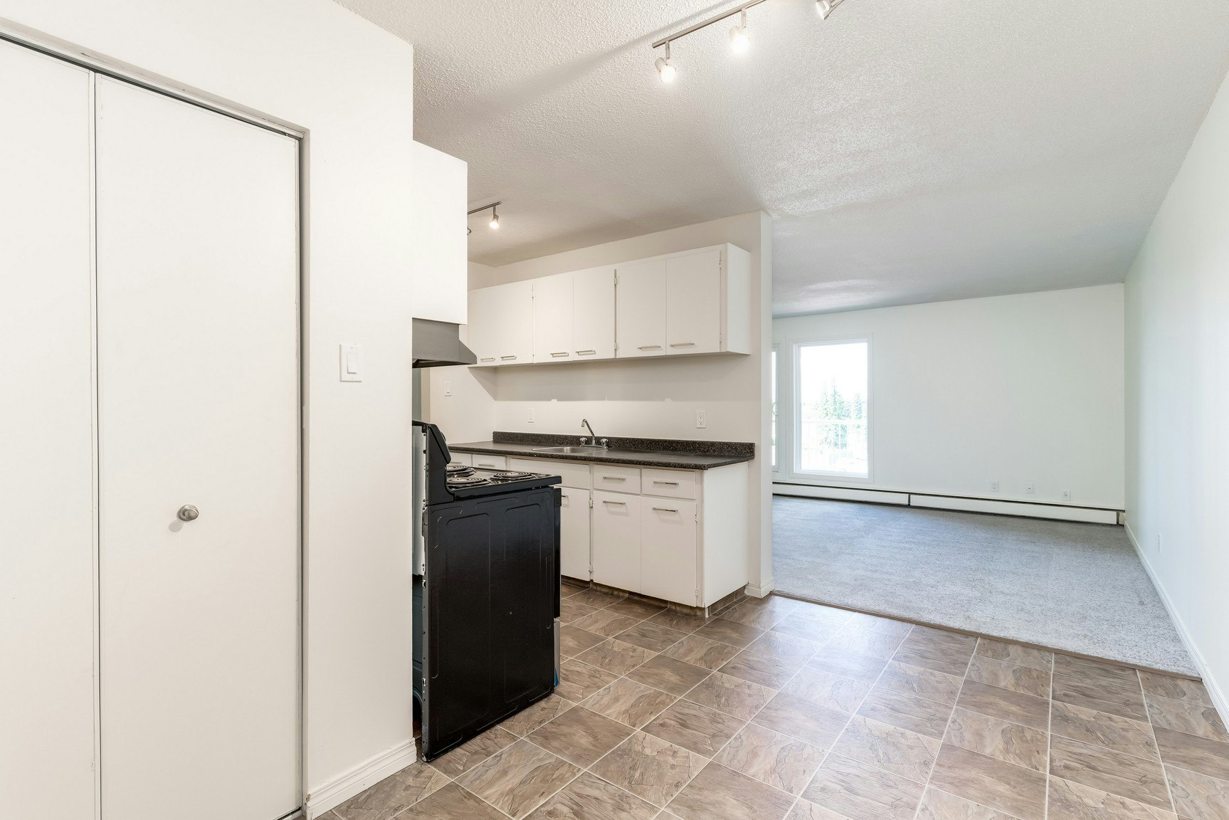 14503 77 Street NW, Edmonton, AB, T5C 1E7 - 5