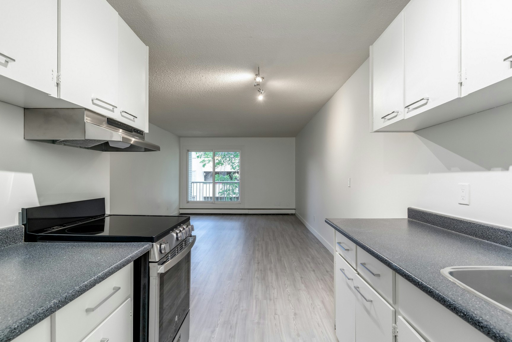 14503 77 Street NW, Edmonton, AB, T5C 1E7 - 15