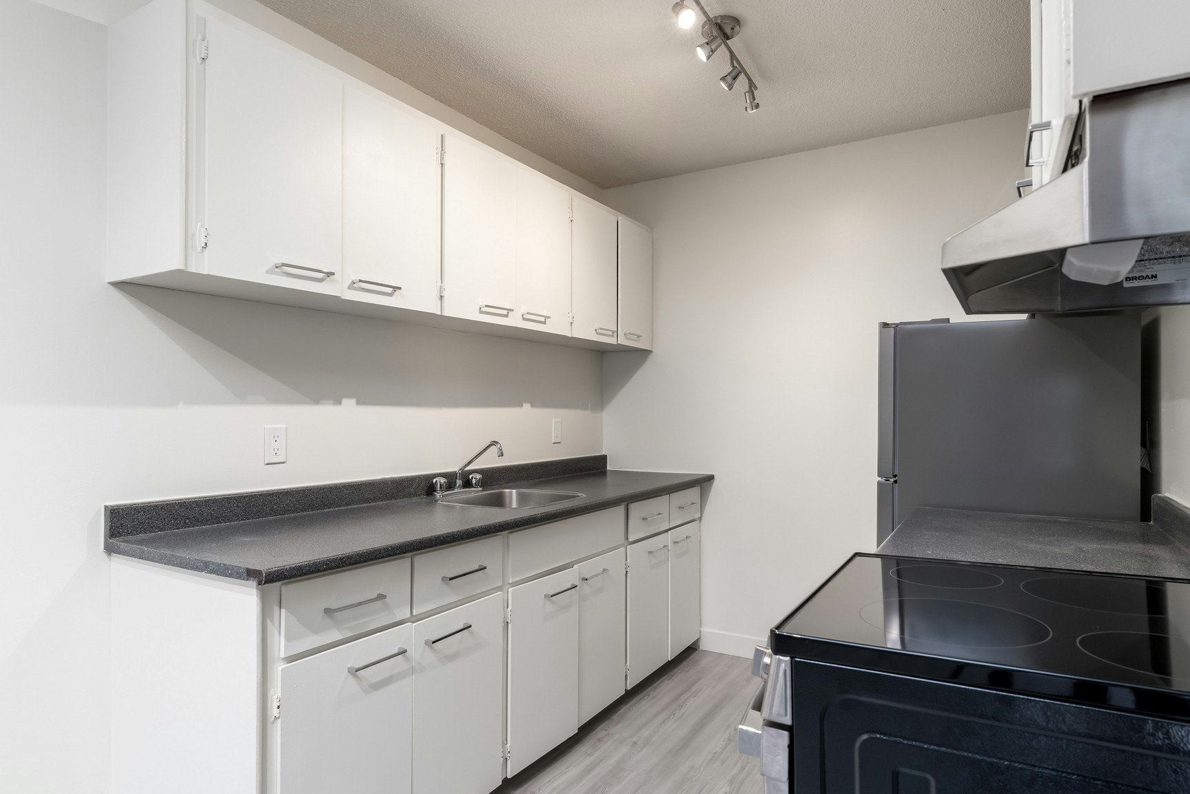 14503 77 Street NW, Edmonton, AB, T5C 1E7 - 16