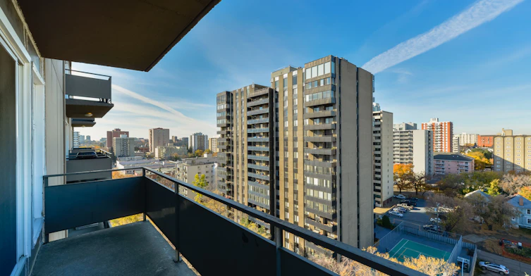10185 115 Street NW, Edmonton, AB, T5K 1T4 - 3