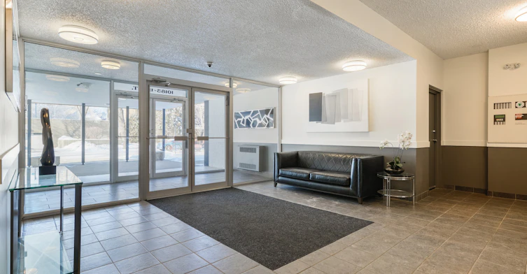 10185 115 Street NW, Edmonton, AB, T5K 1T4 - 20