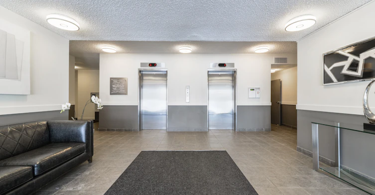 10185 115 Street NW, Edmonton, AB, T5K 1T4 - 16