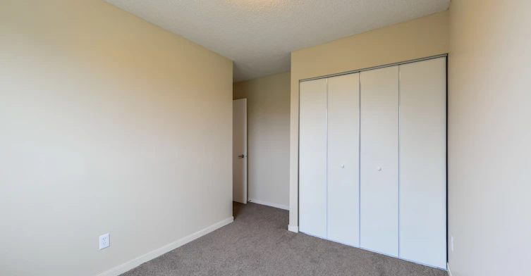 121 152 St Ave, Edmonton, AB, T5X 1T5 - 4