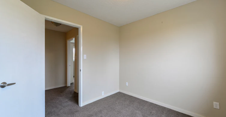 121 152 St Ave, Edmonton, AB, T5X 1T5 - 3