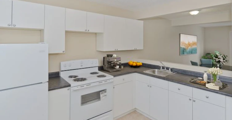 1901 19 Street NE, Calgary, AB, T2E 4Y4 - 5