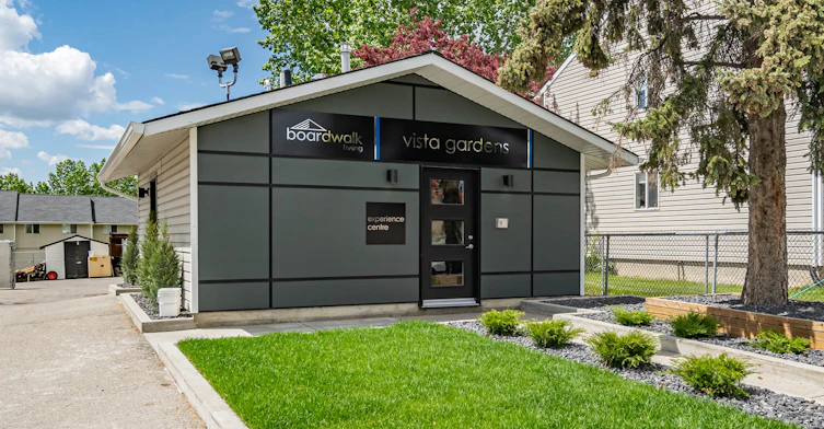1901 19 Street NE, Calgary, AB, T2E 4Y4 - 10
