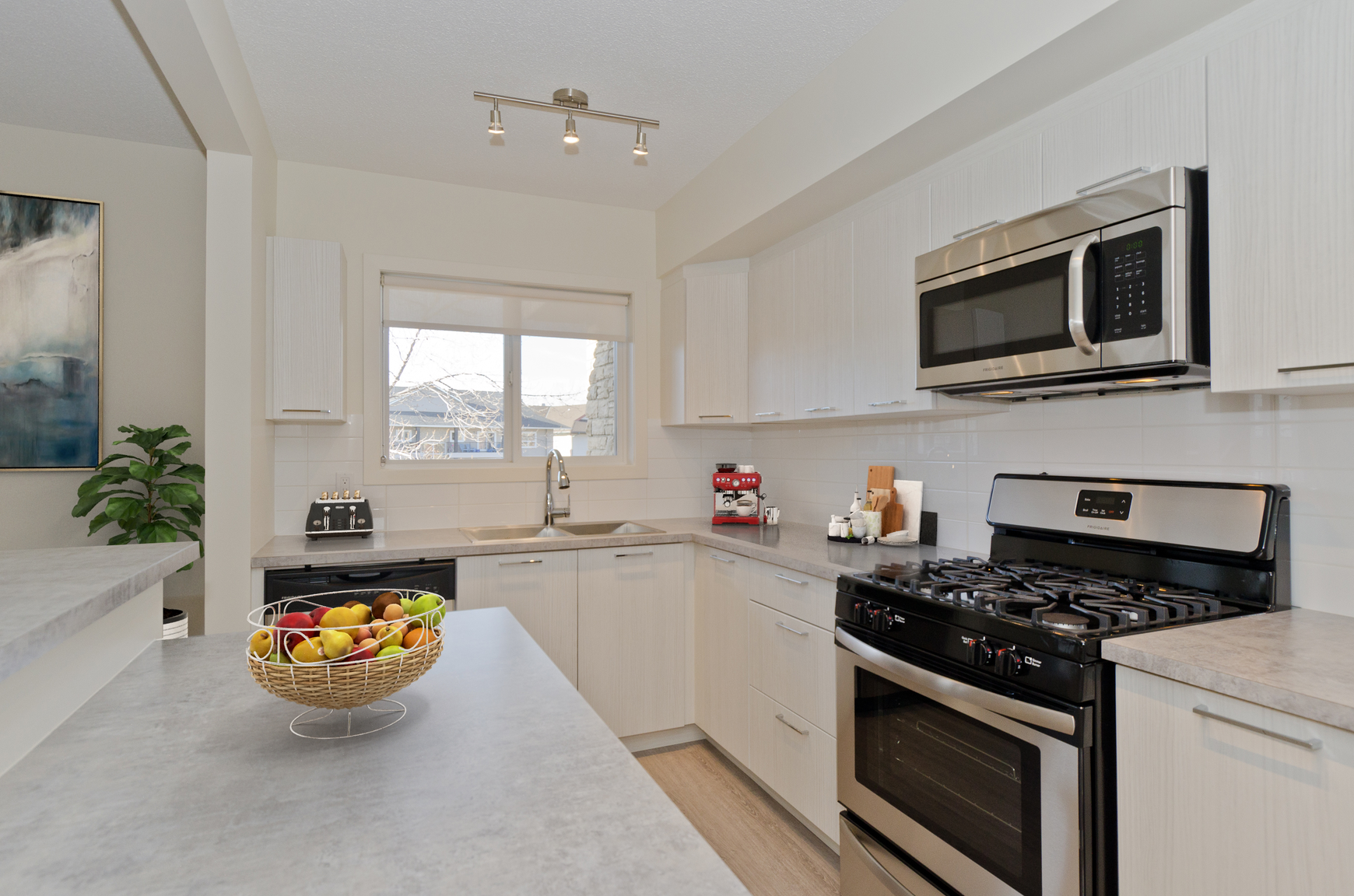 104 19a Hemlock Crescent SW, Calgary, AB, T3C 2Z2 - 4