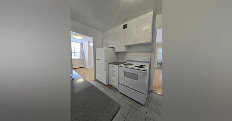 325 Bogert Avenue, Toronto, ON, M2N 1L8 - 13