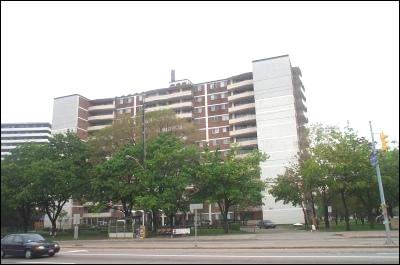5950 Bathurst Street, Toronto, ON, M2R 1Y9 - 3