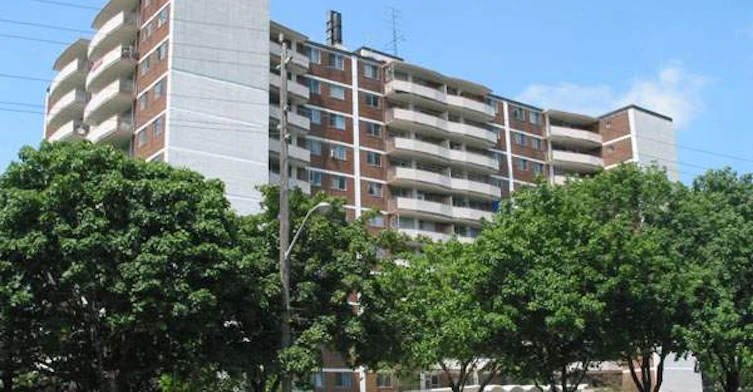 5950 Bathurst Street, Toronto, ON, M2R 1Y9 - 6