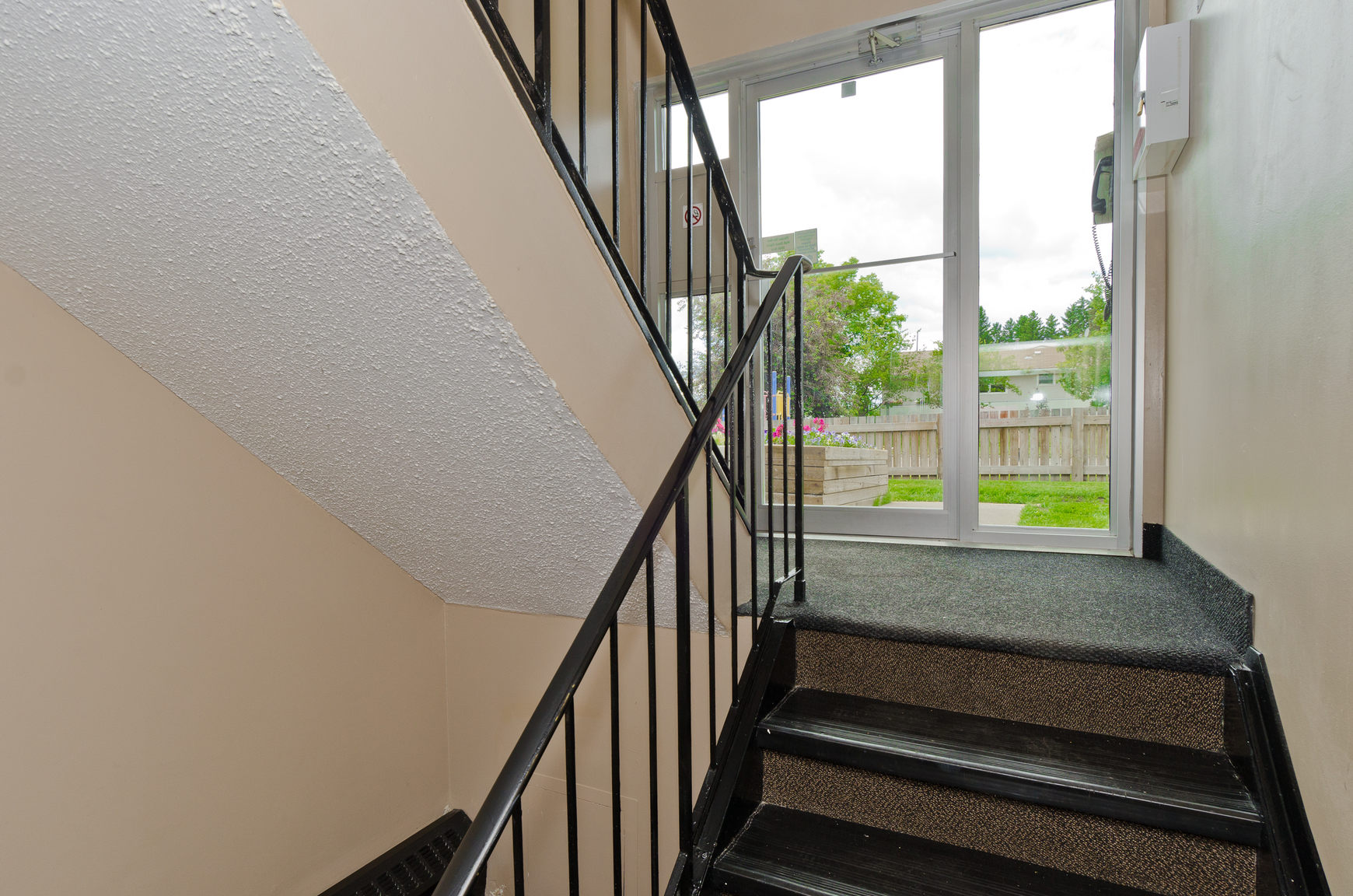 364 99 Avenue SE, Calgary, AB, T2J 0J7 - 17
