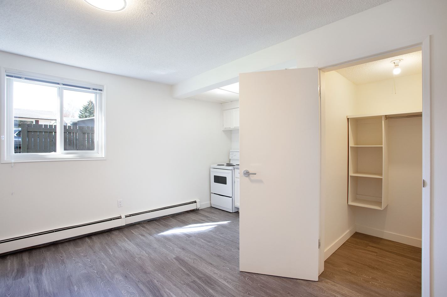 364 99 Avenue SE, Calgary, AB, T2J 0J7 - 12