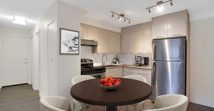 364 99 Avenue SE, Calgary, AB, T2J 0J7 - 10
