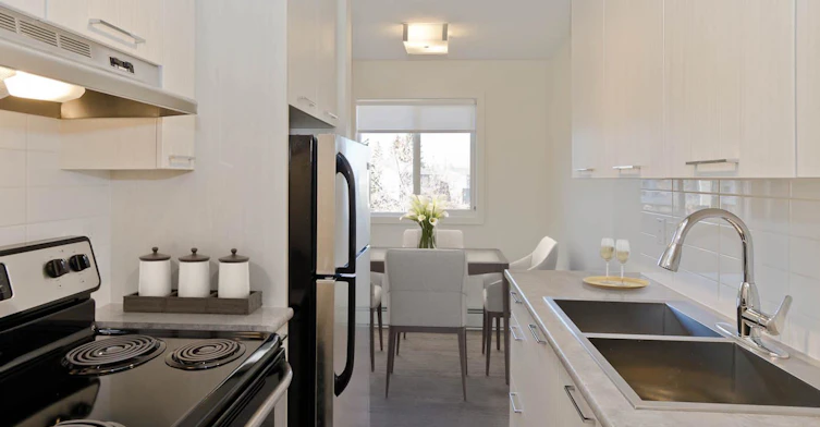 6434 Travois Place NW, Calgary, AB, T2K 3T2 - 2