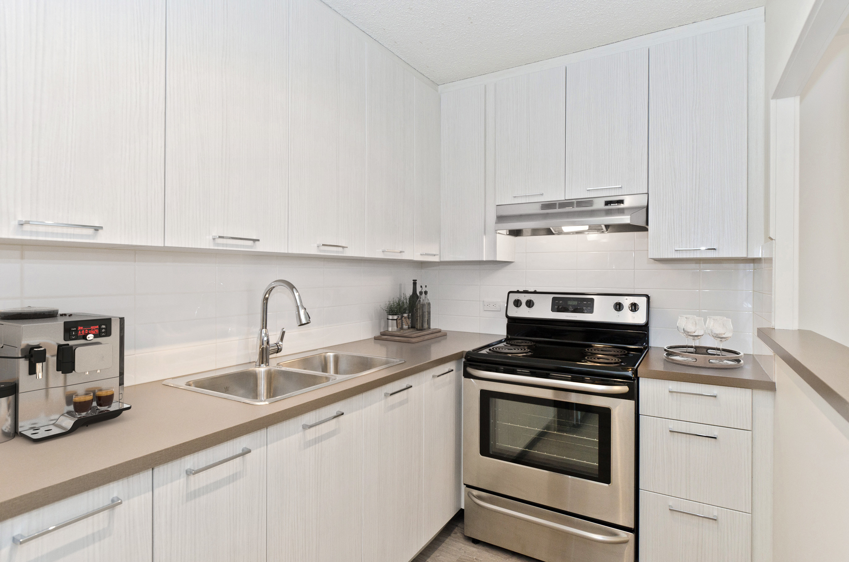 2010 Ulster Road NW, Calgary, AB, T2N 4C2 - 3