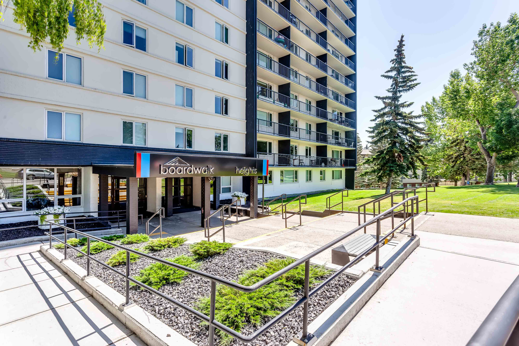 2010 Ulster Road NW, Calgary, AB, T2N 4C2 - 14