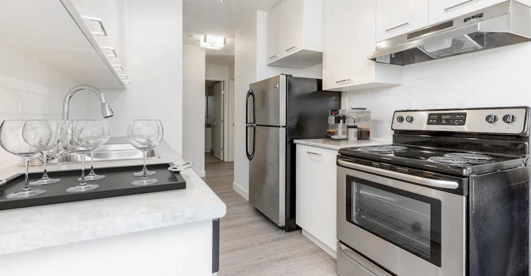 5207 39 Street, Red Deer, AB, T4N 0Z9 - 2