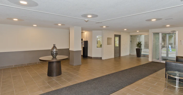 8208 Flint Road SE, Calgary, AB, T2H 1G4 - 9