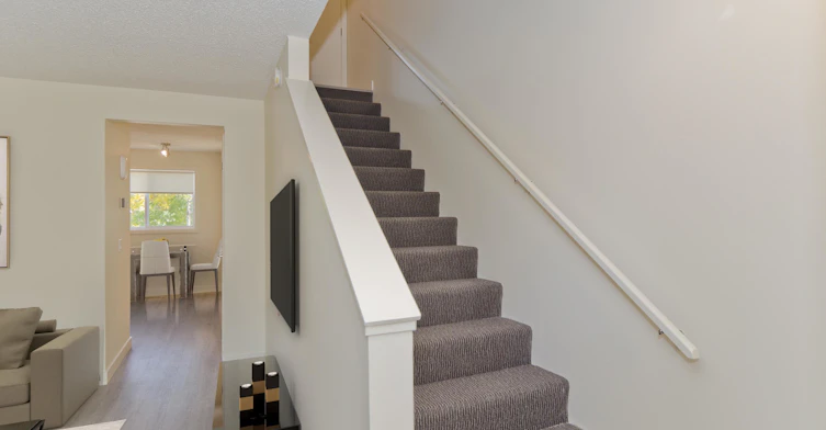65 Lynnridge Villas SE, Calgary, AB, T2C 2M8 - 6