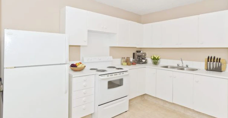 65 Lynnridge Villas SE, Calgary, AB, T2C 2M8 - 8