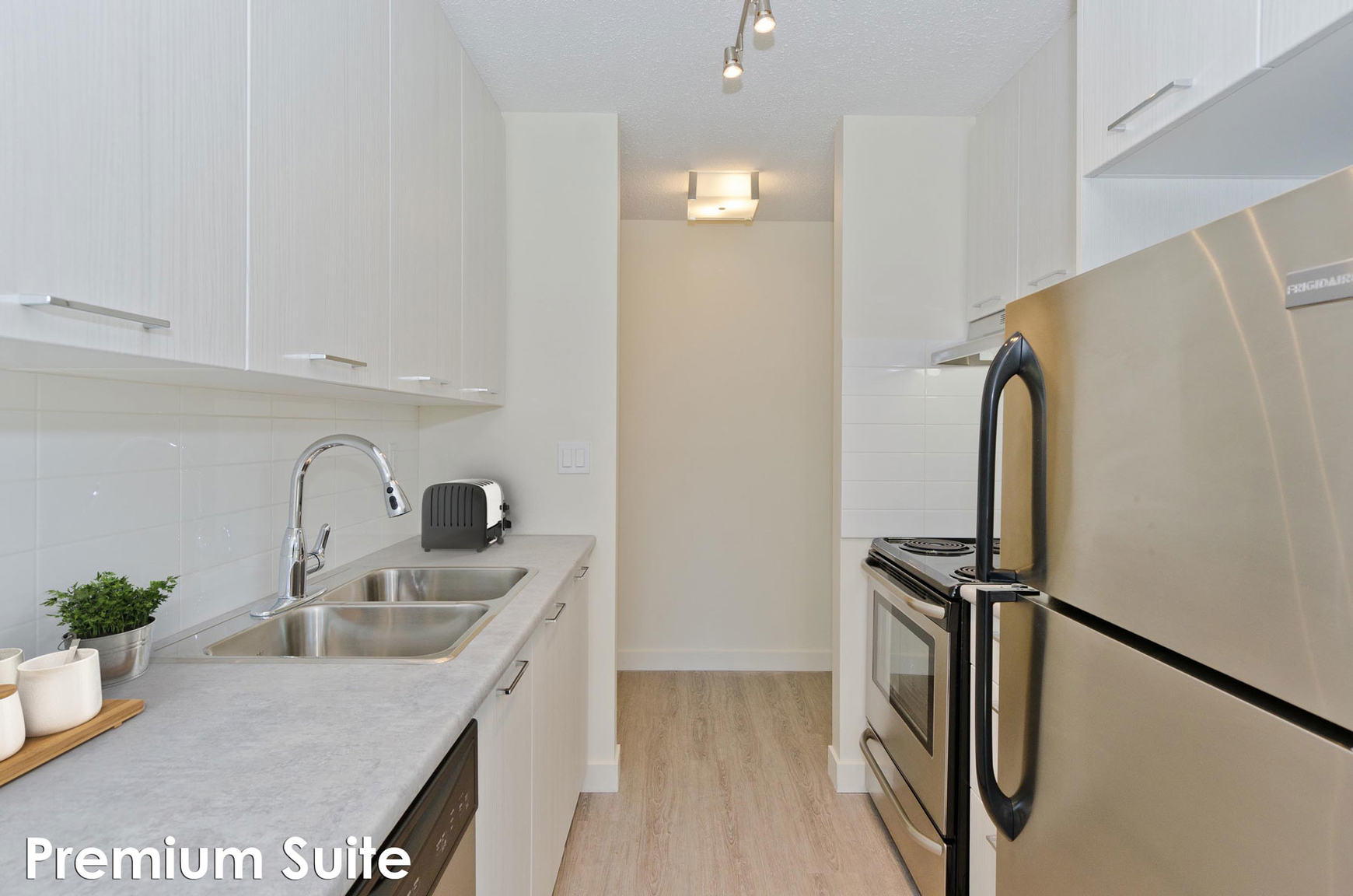 5334 Lakeview Drive SW, Calgary, AB, T3E 5R9 - 2