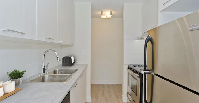 5334 Lakeview Drive SW, Calgary, AB, T3E 5R9 - 2