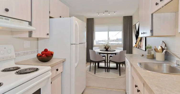 5334 Lakeview Drive SW, Calgary, AB, T3E 5R9 - 6