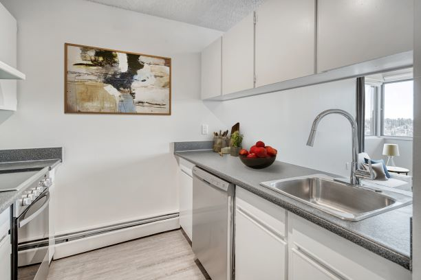 1312 12 Avenue SW, Calgary, AB, T3C 3P8 - 5