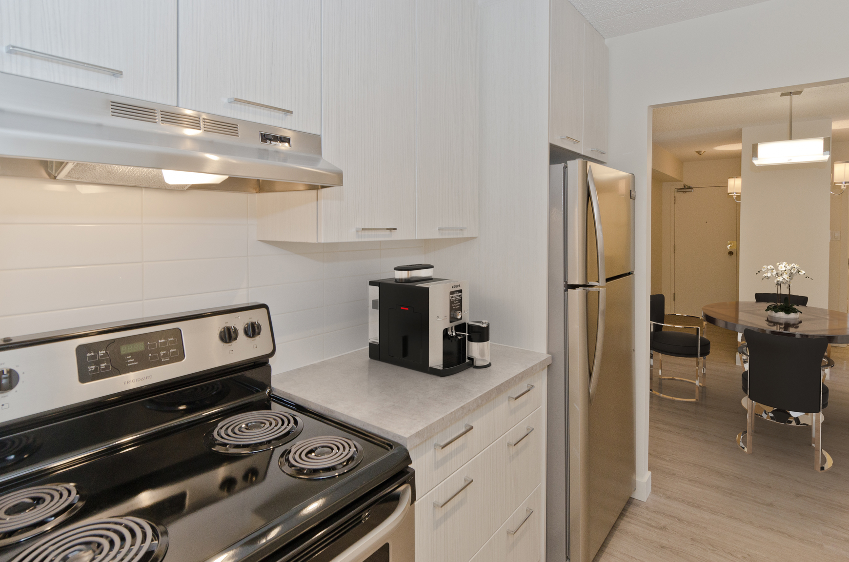 1030 16 Avenue SW, Calgary, AB, T2R 1N1 - 4