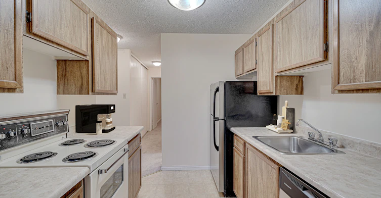 Russell Road, Saskatoon, SK, S7K 7H1 - 2