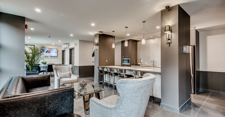 349 14 Avenue SW, Calgary, AB, T2R 0M4 - 14
