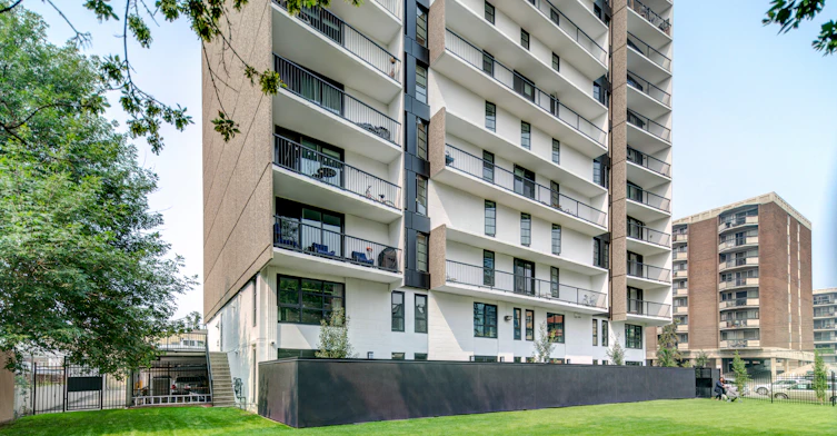 349 14 Avenue SW, Calgary, AB, T2R 0M4 - 17
