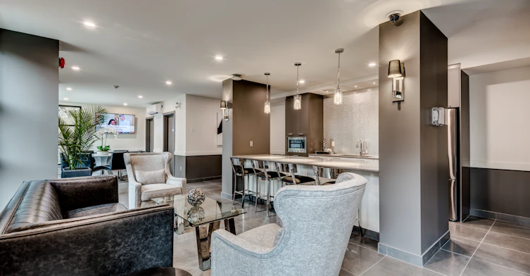 349 14 Avenue SW, Calgary, AB, T2R 0M4 - 14