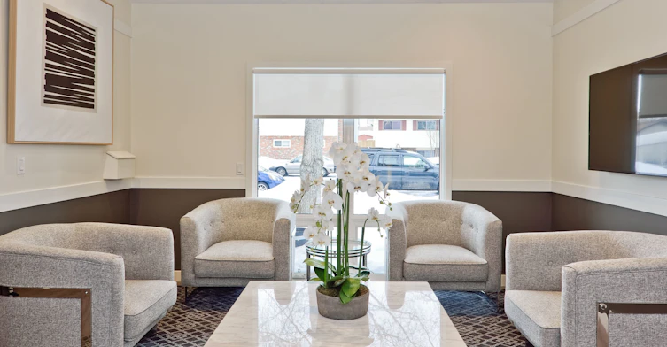 2631 38 Street NE, Calgary, AB, T1Y 3Z8 - 5