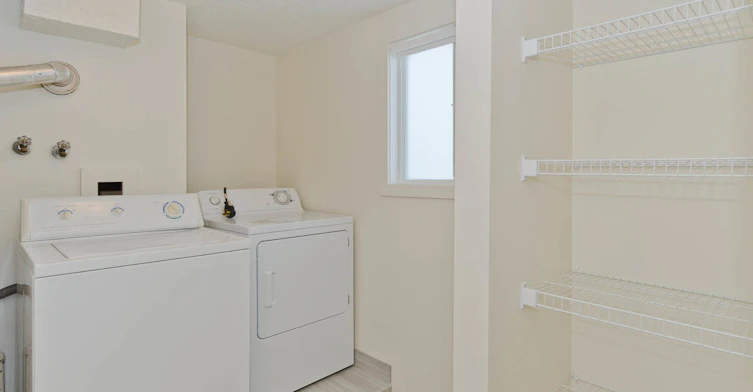 2631 38 Street NE, Calgary, AB, T1Y 3Z8 - 13
