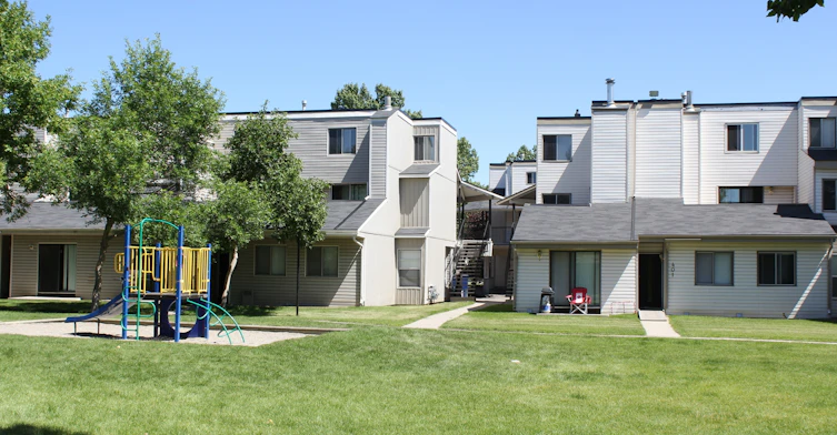 2631 38 Street NE, Calgary, AB, T1Y 3Z8 - 14