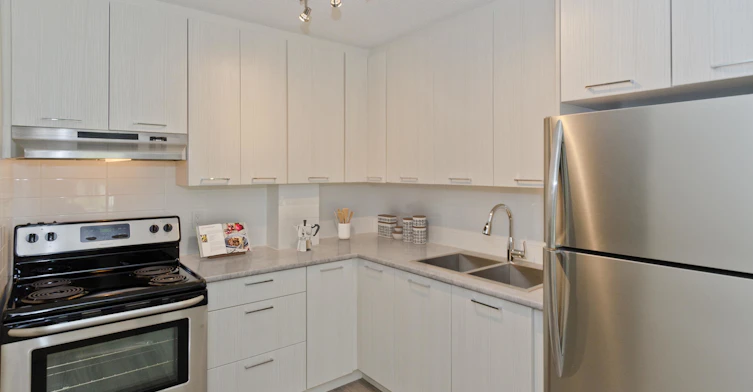 2631 38 Street NE, Calgary, AB, T1Y 3Z8 - 8