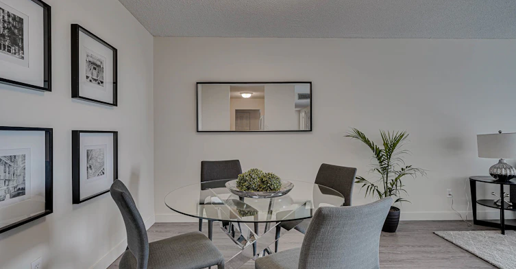 325 5th Avenue N, Saskatoon, SK, S7K 2P7 - 4
