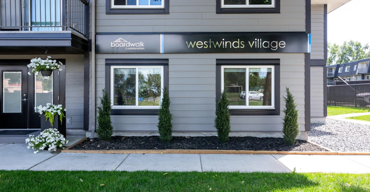 5325 26 Avenue SW, Calgary, AB, T3E 6N3 - 4